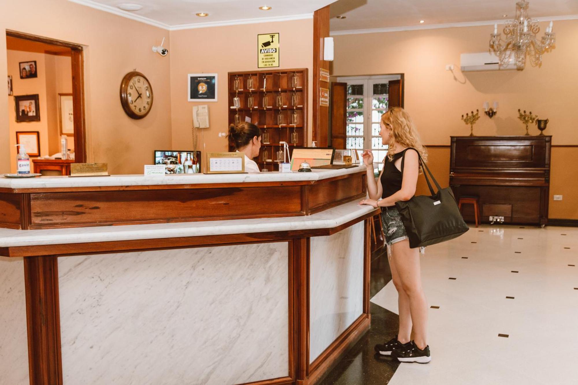 Hotel Francia Tandil Eksteriør billede